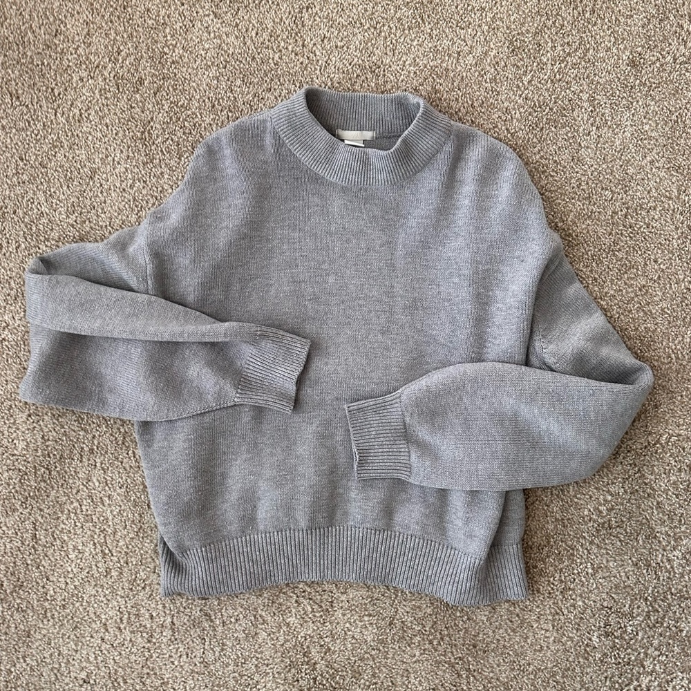 H&M grey crew neck sweater